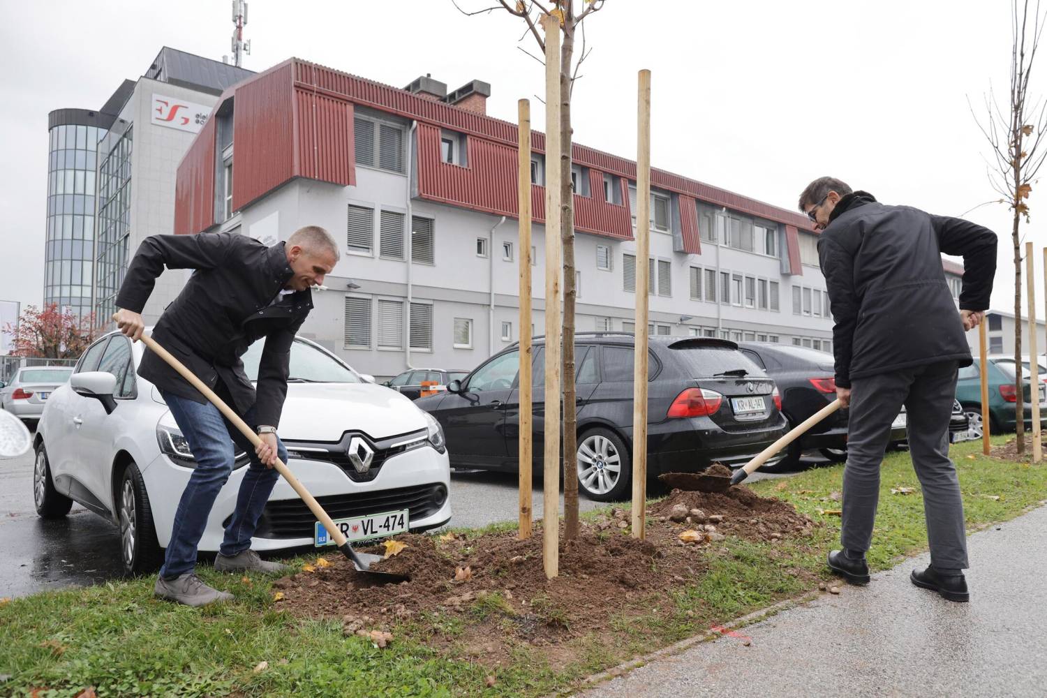 Skupina Elektro Gorenjska in Mestna občina Kranj z novim drevoredom krepita trajnostno preobrazbo mesta Kranj