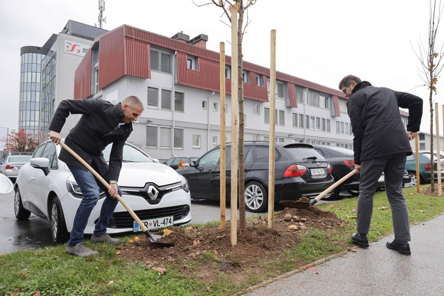 Skupina Elektro Gorenjska in Mestna občina Kranj z novim drevoredom krepita trajnostno preobrazbo mesta Kranj