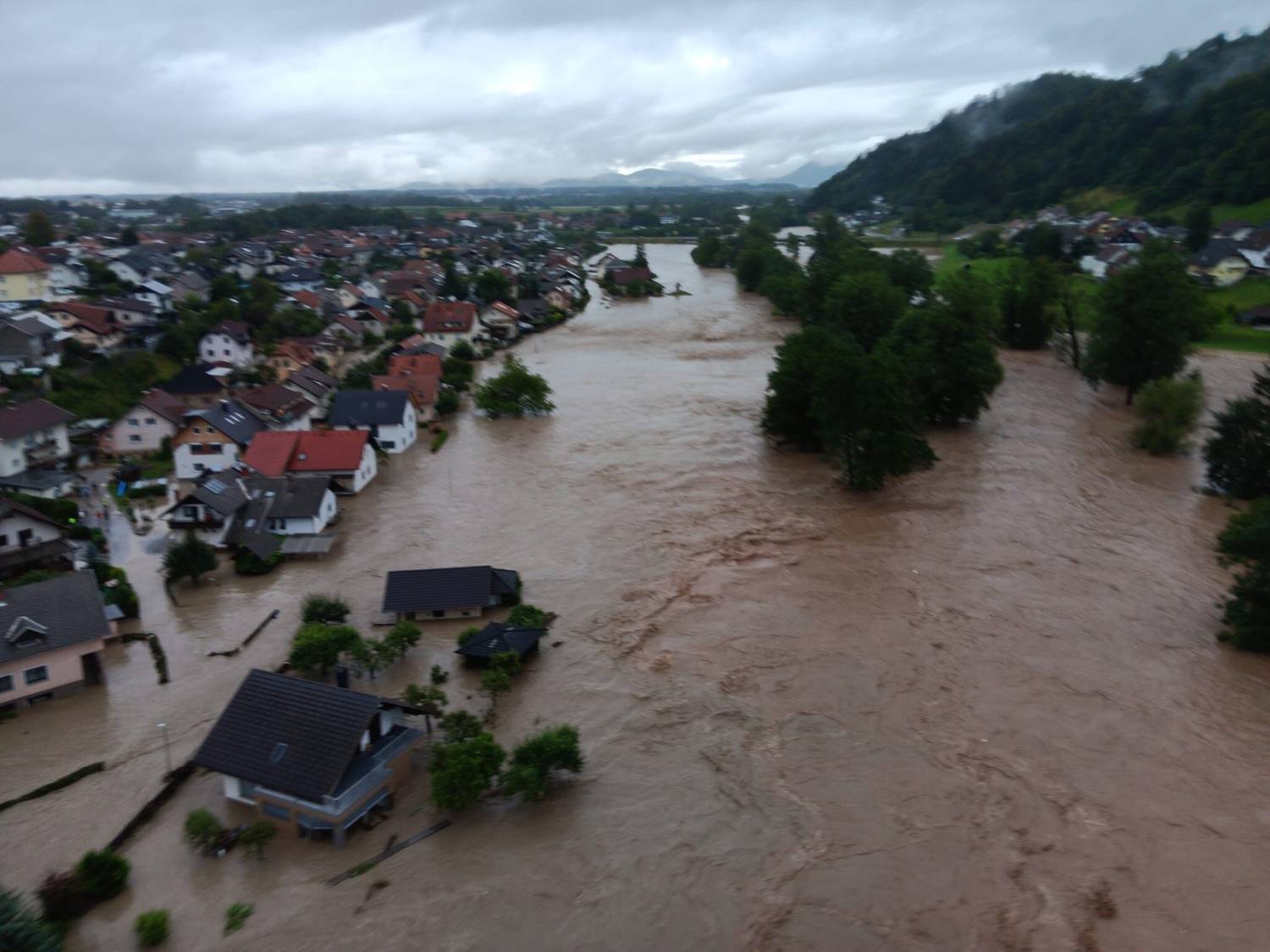 Informacije za uporabnike, ki so jih prizadele poplave