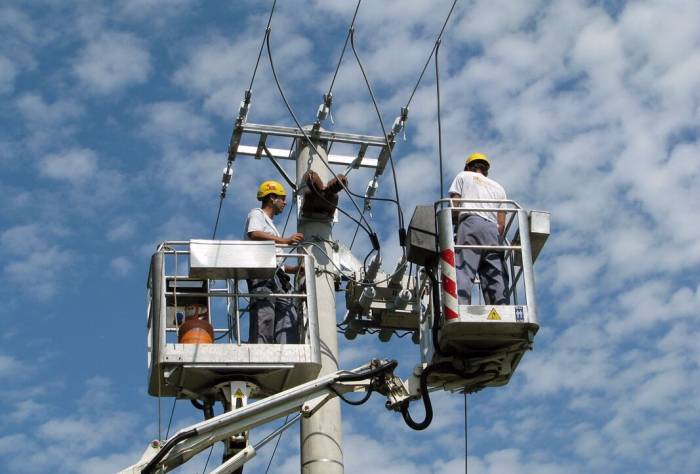 Elektromonterji so steber zanesljive preskrbe z električno energijo