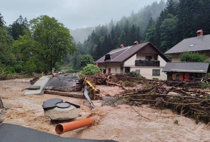 Gospodinjstva,  ki so bila prizadeta v poplavah in še niso prijavila škode, lahko to storijo v občini bivanja do 14. novembra 2023