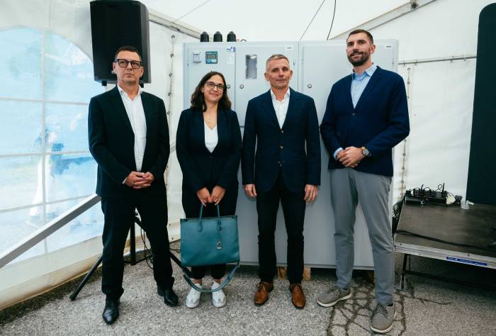 Z novo 20 kV kabelsko povezavo med Podbrdom in Bohinjsko Bistrico zagotovljena zanesljiva oskrba z električno energijo prebivalcem Baške grape